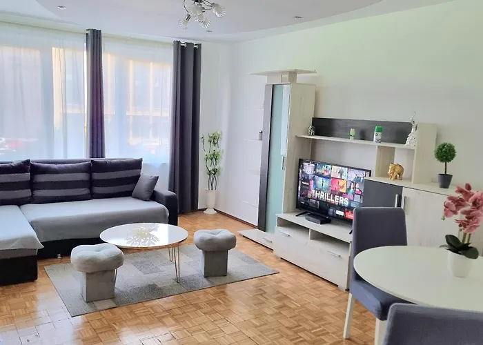Chic Comfort 1Bdr With Landmark View - Concerthall