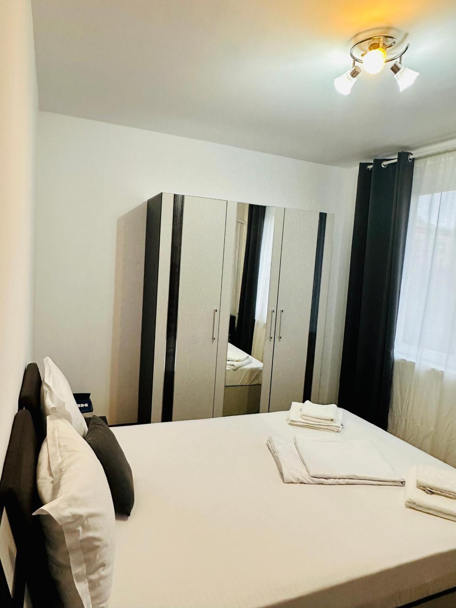 Chic Comfort 1bdr With Landmark View - Concerthall