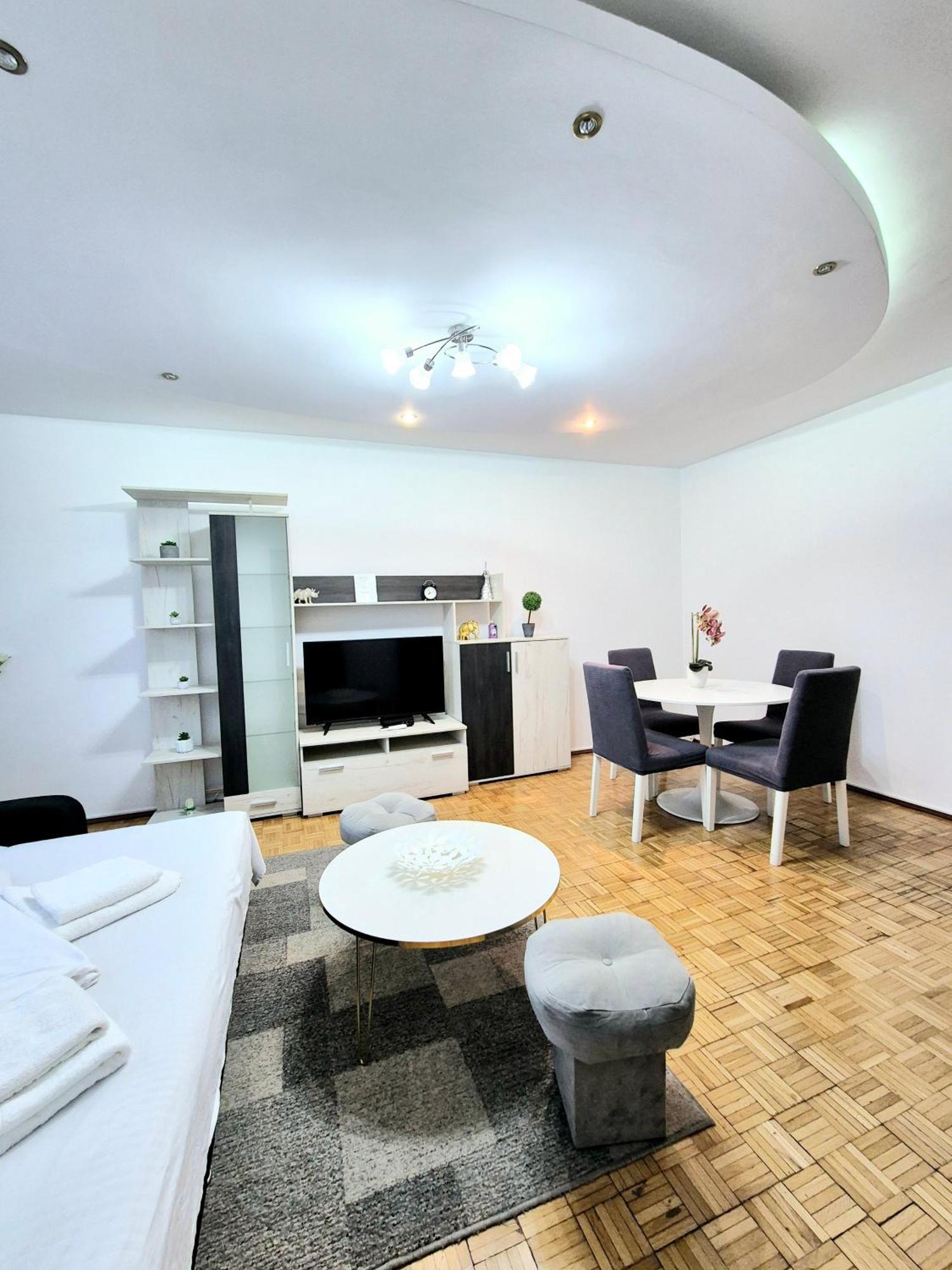 Chic Comfort 1bdr With Landmark View - Concerthall Bukarest